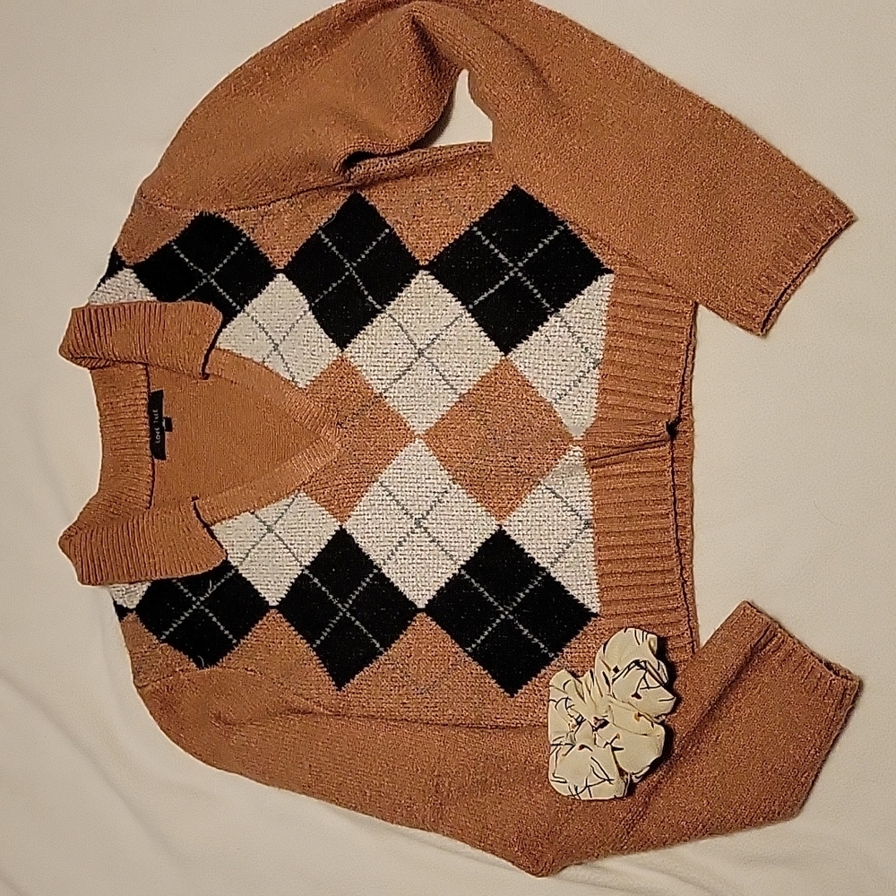 ❣️NWOT. Love Tree Sweater